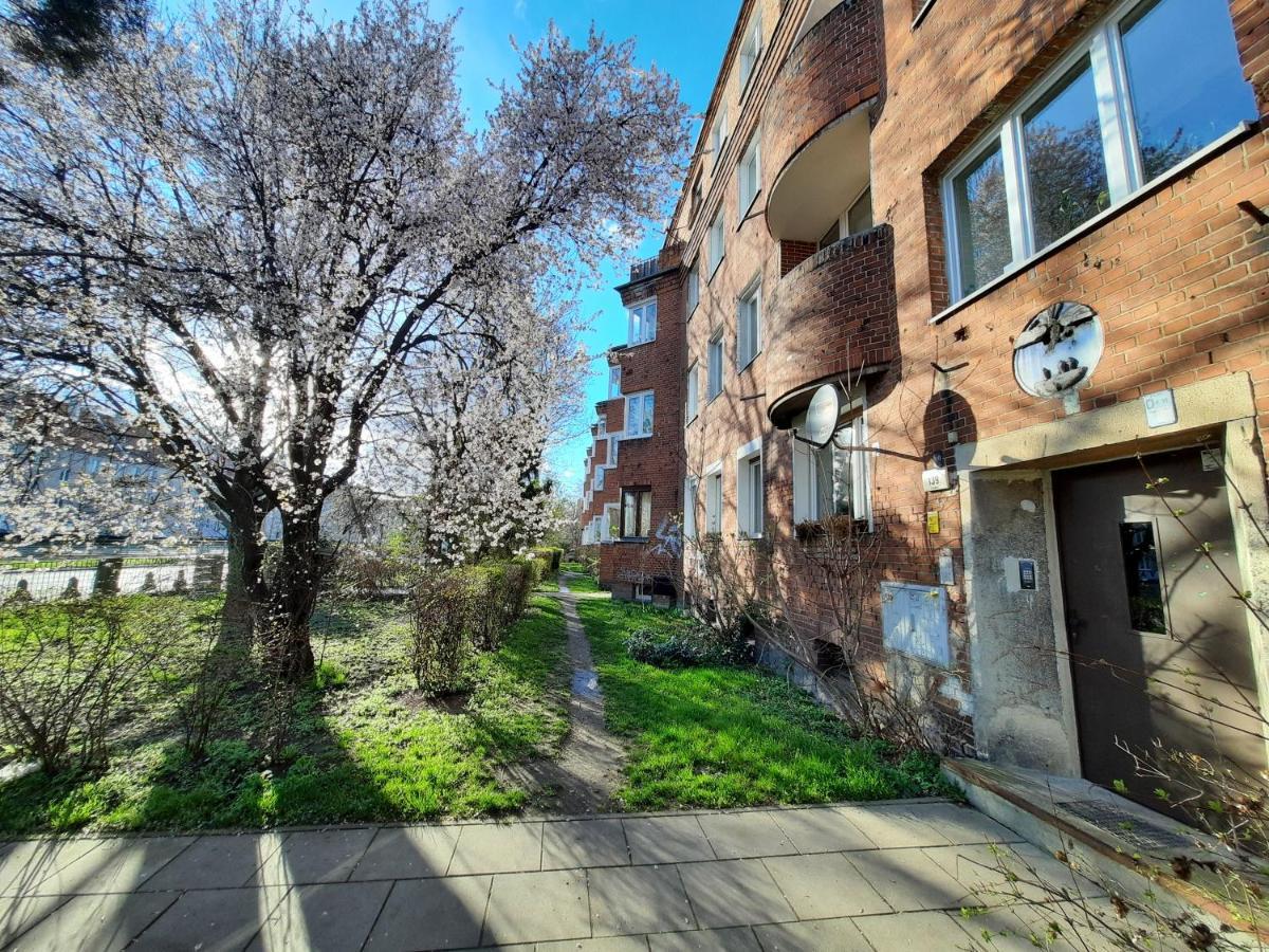 Kawalerka Hallera Breslavia Exterior foto